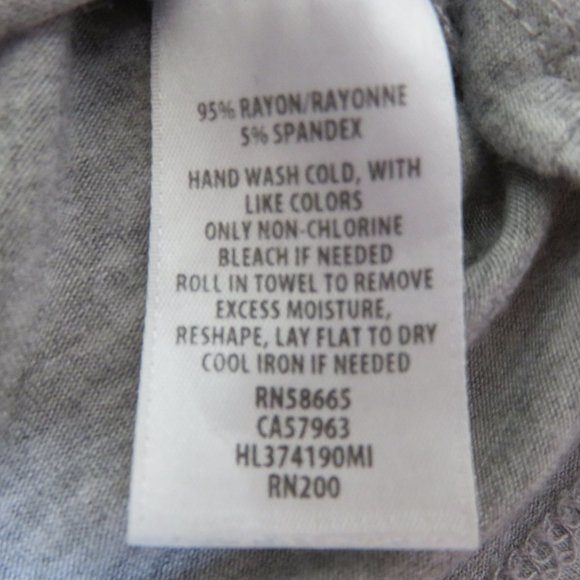 Chelsea 28 (Nordstrom) Gray Ruffle sleeve v back tee size M - Picture 6 of 8